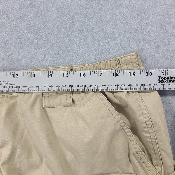 Lot of 2 Mens 5.11 Tactical Cargo Shorts Size 42 Khaki & Beige 8" Inseam - Picture 10 of 16